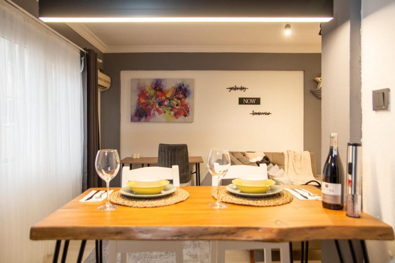 איזמיר Amazing Flat Near The Coast With A Delightful Shared Terrace Close To Public Transportation In Karsiyaka מראה חיצוני תמונה