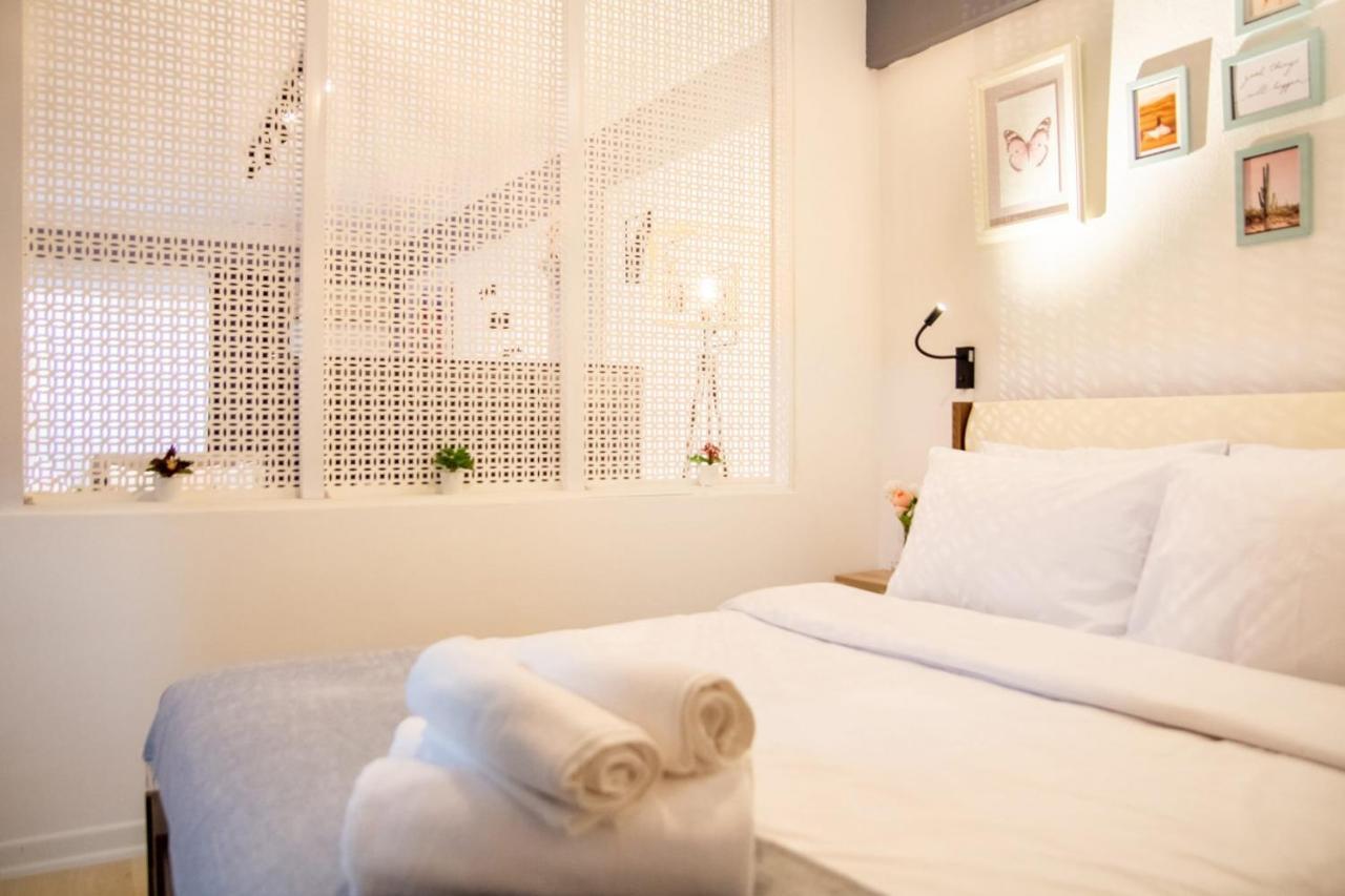 איזמיר Amazing Flat Near The Coast With A Delightful Shared Terrace Close To Public Transportation In Karsiyaka מראה חיצוני תמונה
